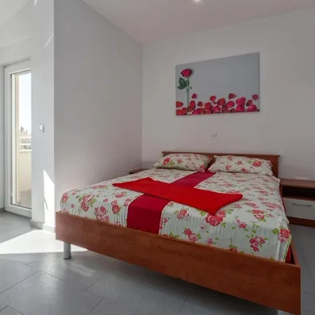 Apartments&studios * Valbandon