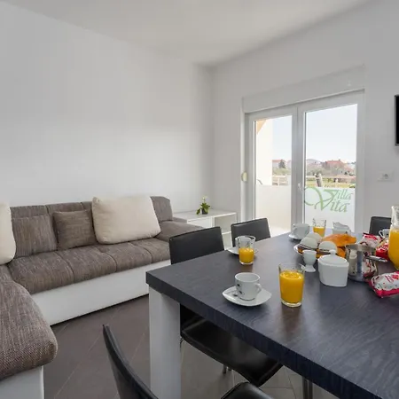 & With Common Pool 4* Valbandon