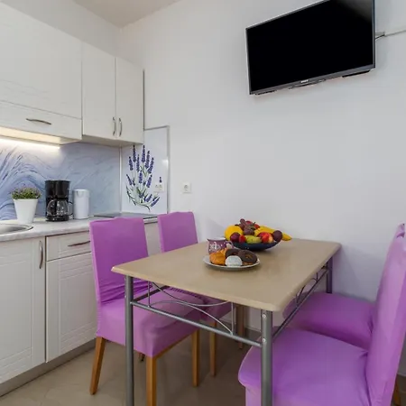 Apartments&studios Valbandon