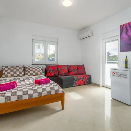 Apartments&studios Affittacamere Valbandon