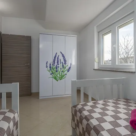 Maison d'hôtes & With Common Pool 4*