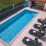 & With Common Pool Casa de hóspedes