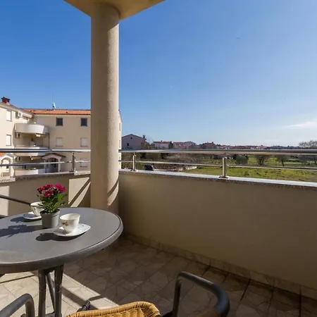 Pensionat & With Common Pool