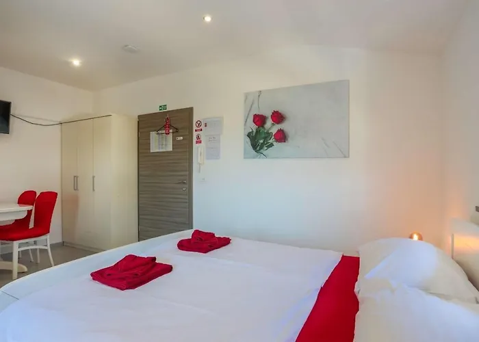 & With Common Pool Gostinjska kuća 4*