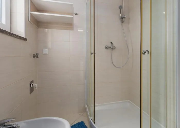 & With Common Pool Valbandon