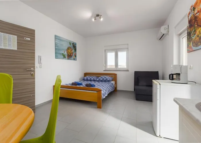 & With Common Pool Gostinjska kuća 4*