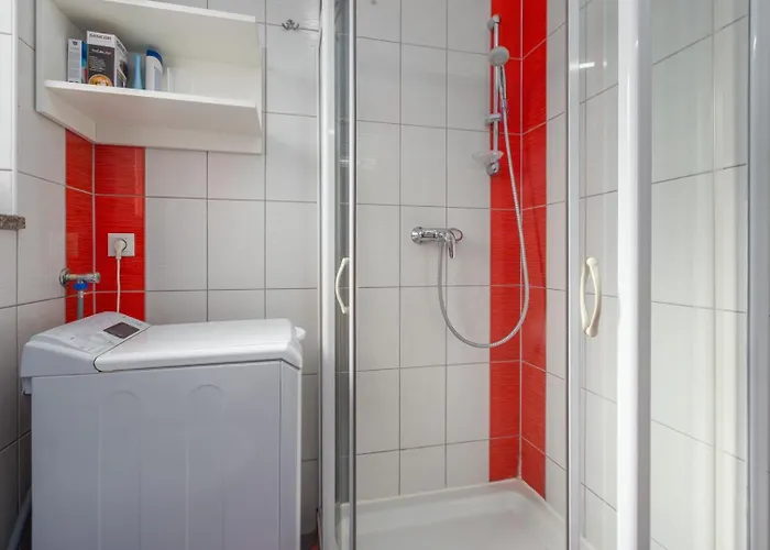 & With Common Pool 4*