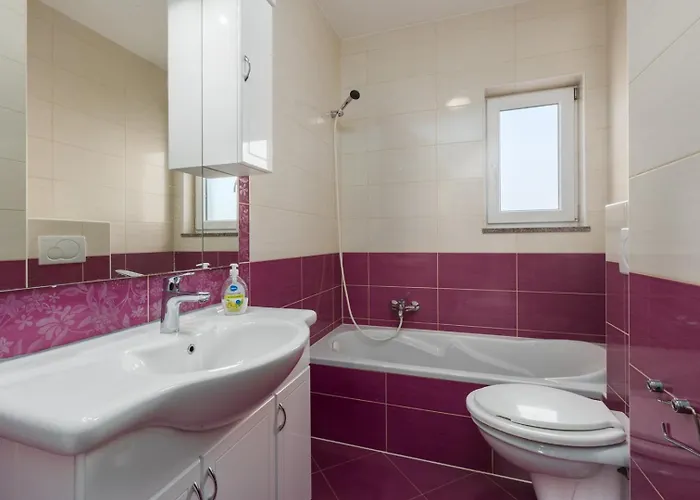 & With Common Pool 4* Valbandon