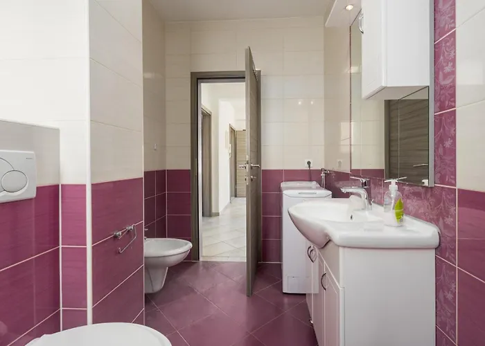 Gostinjska kuća & With Common Pool