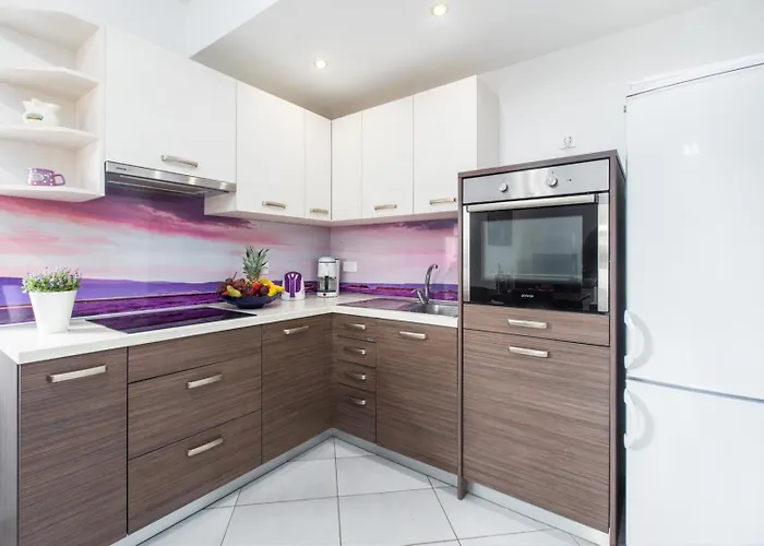 & With Common Pool 4* Valbandon