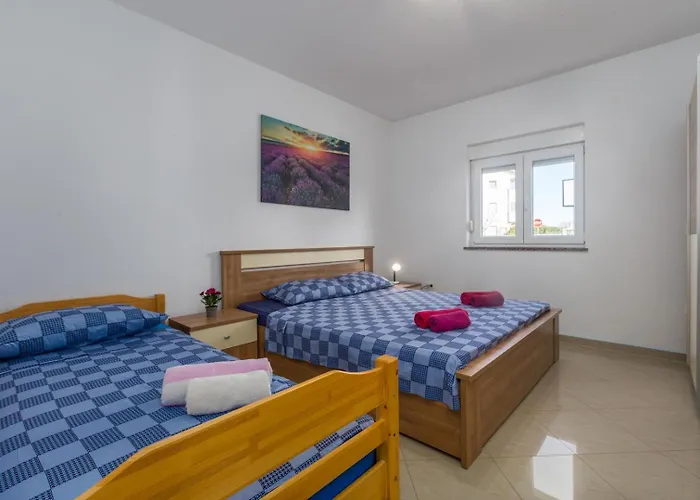 & With Common Pool Valbandon