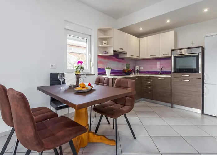 & With Common Pool Valbandon